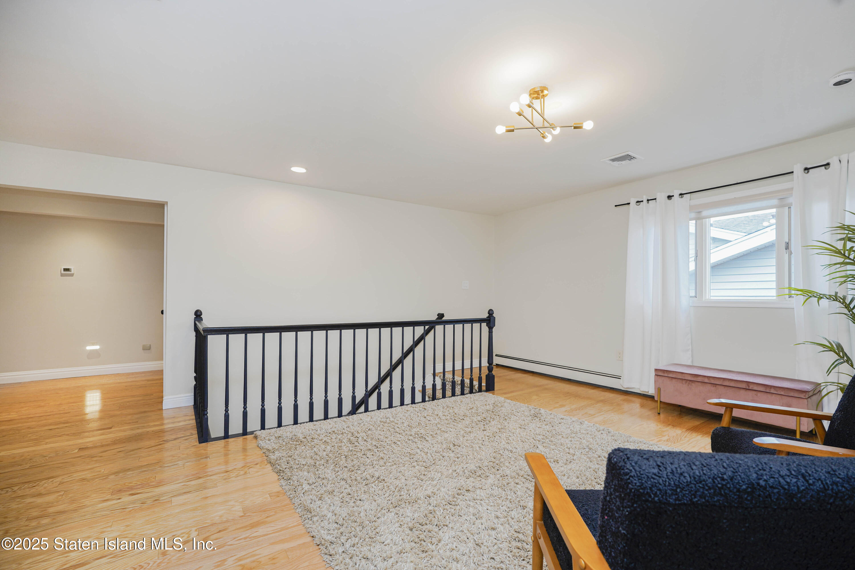 933 Edgegrove Avenue, Staten Island, New York image 26