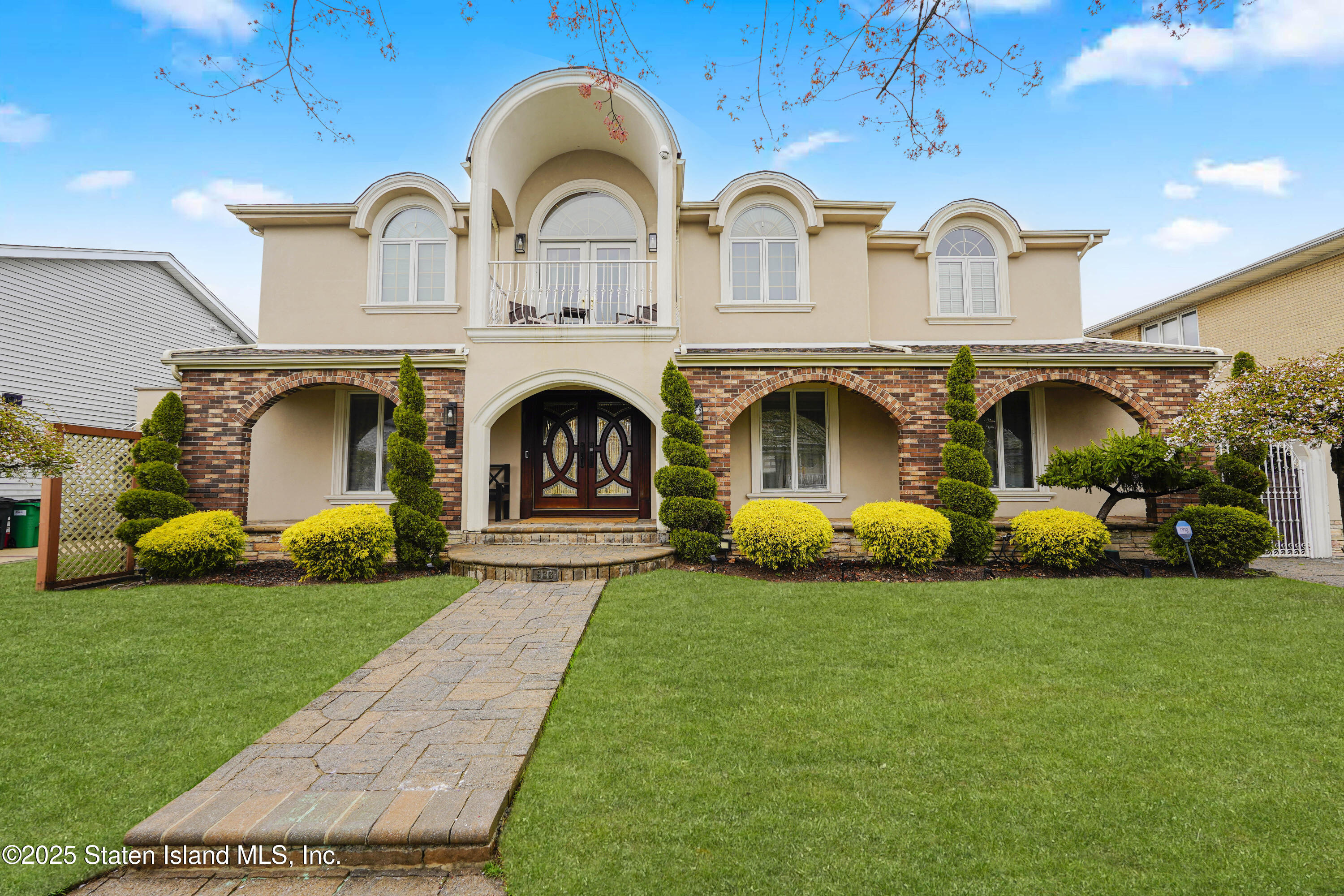 933 Edgegrove Avenue, Staten Island, New York image 1