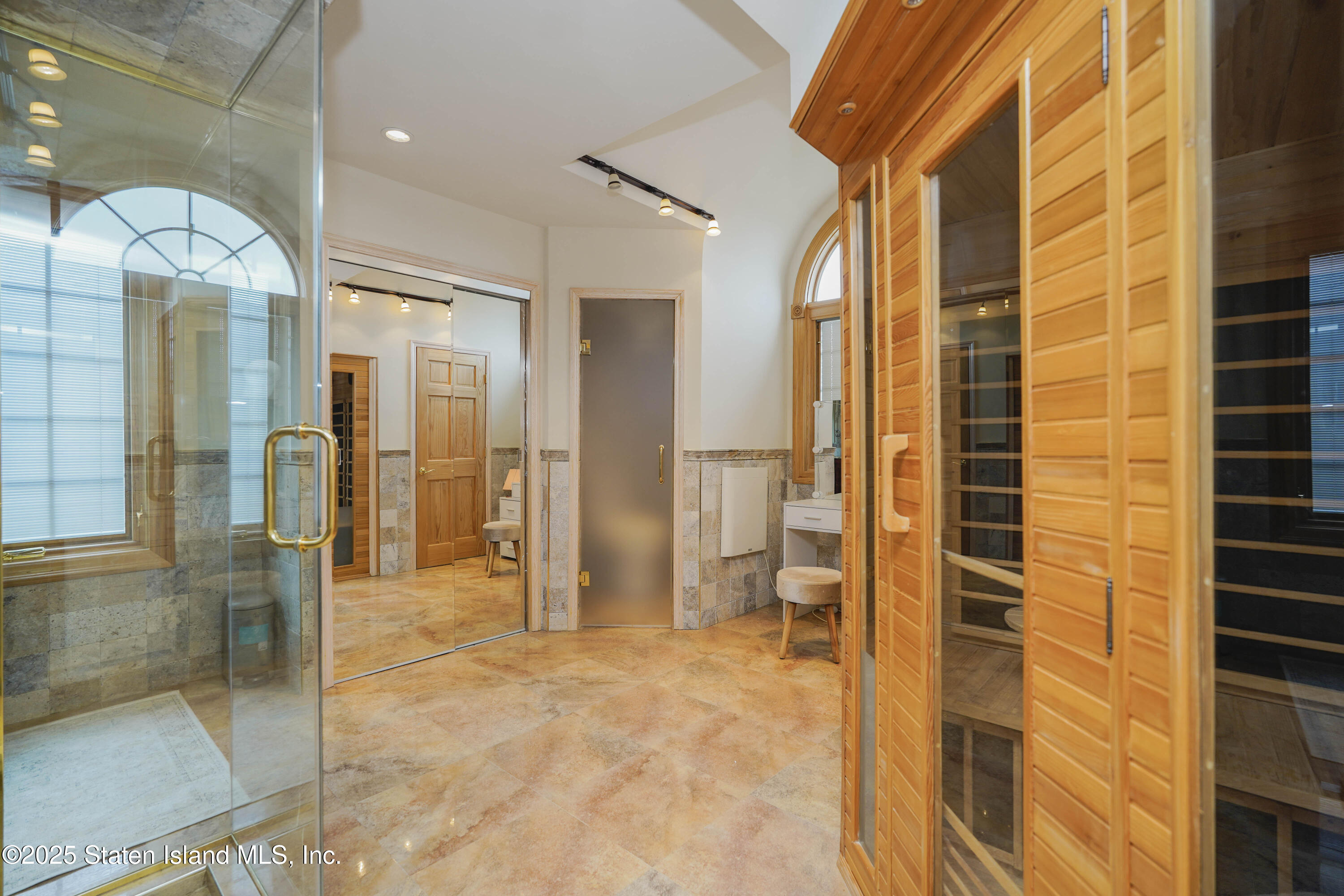 933 Edgegrove Avenue, Staten Island, New York image 47