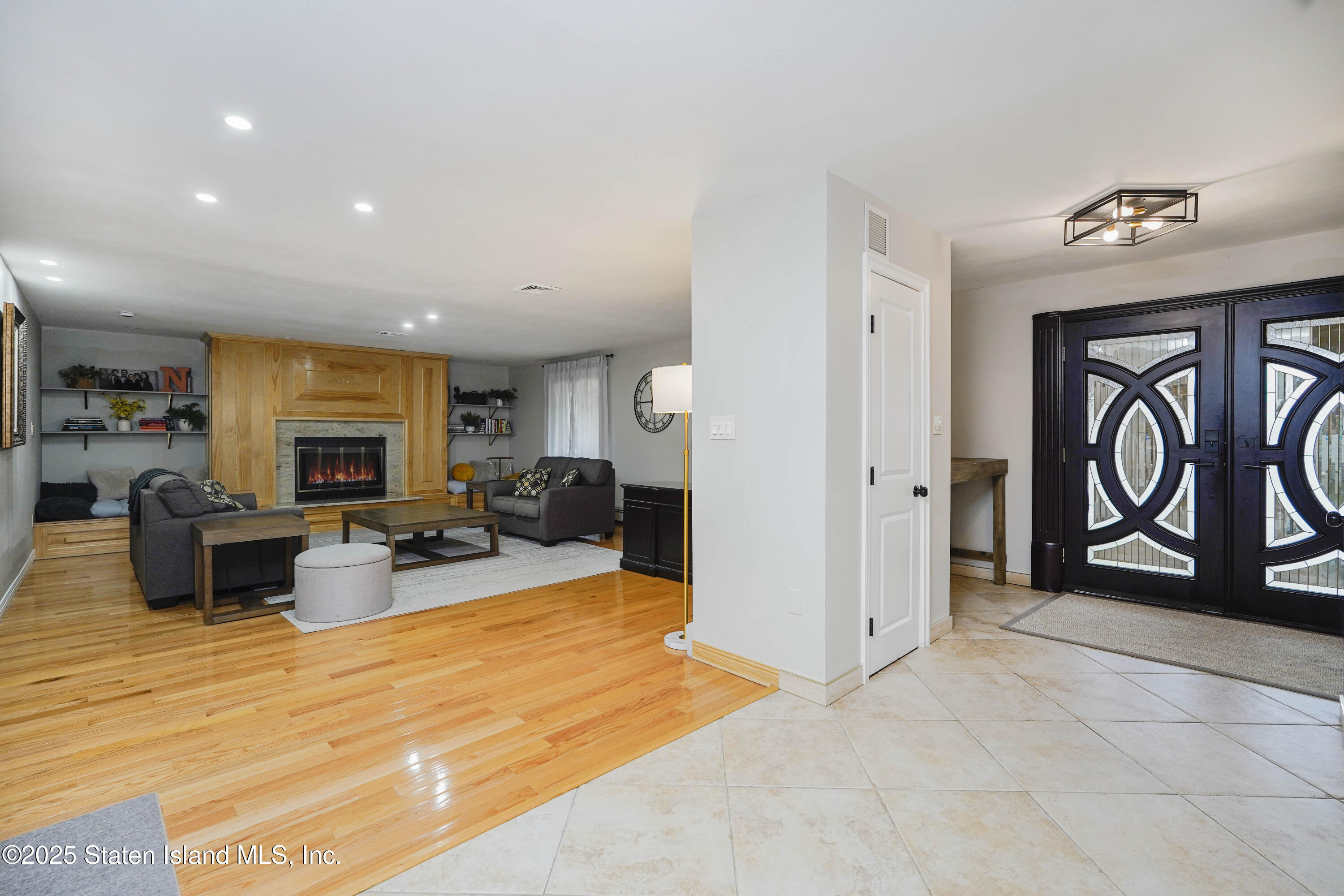 933 Edgegrove Avenue, Staten Island, New York image 6