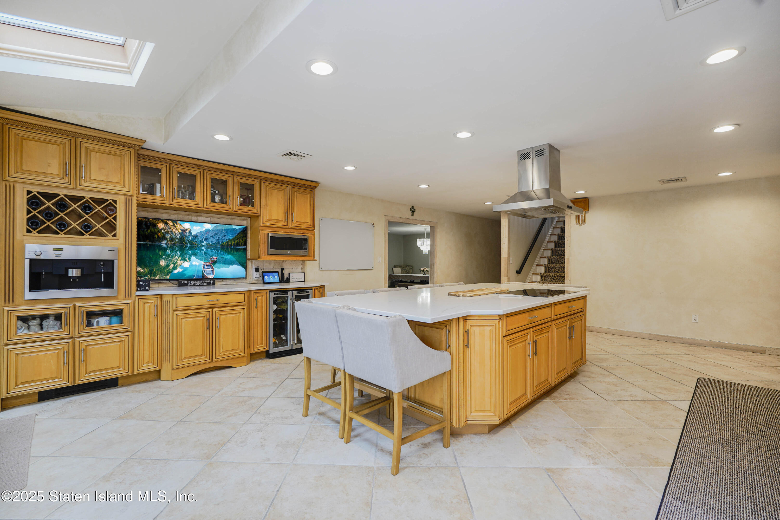 933 Edgegrove Avenue, Staten Island, New York image 13