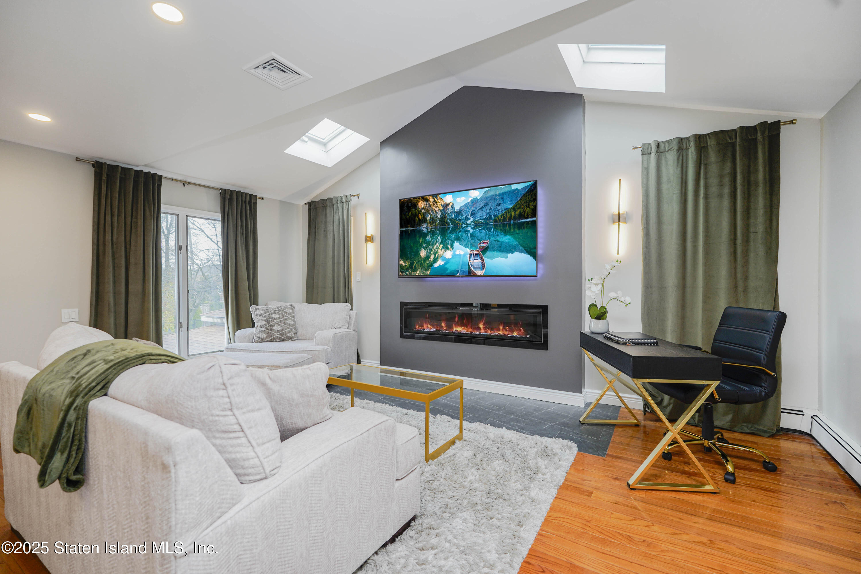 933 Edgegrove Avenue, Staten Island, New York image 29
