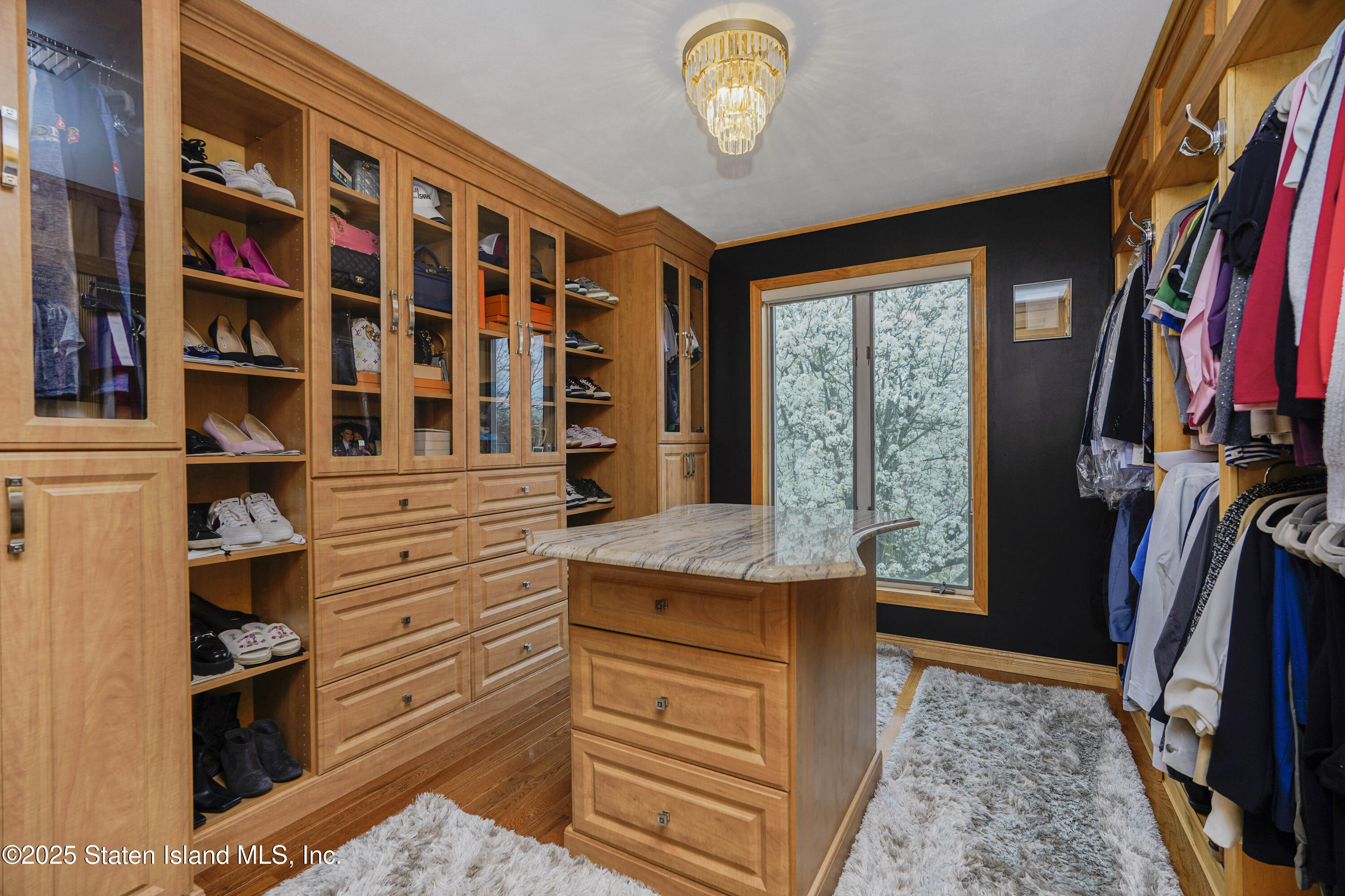 933 Edgegrove Avenue, Staten Island, New York image 36