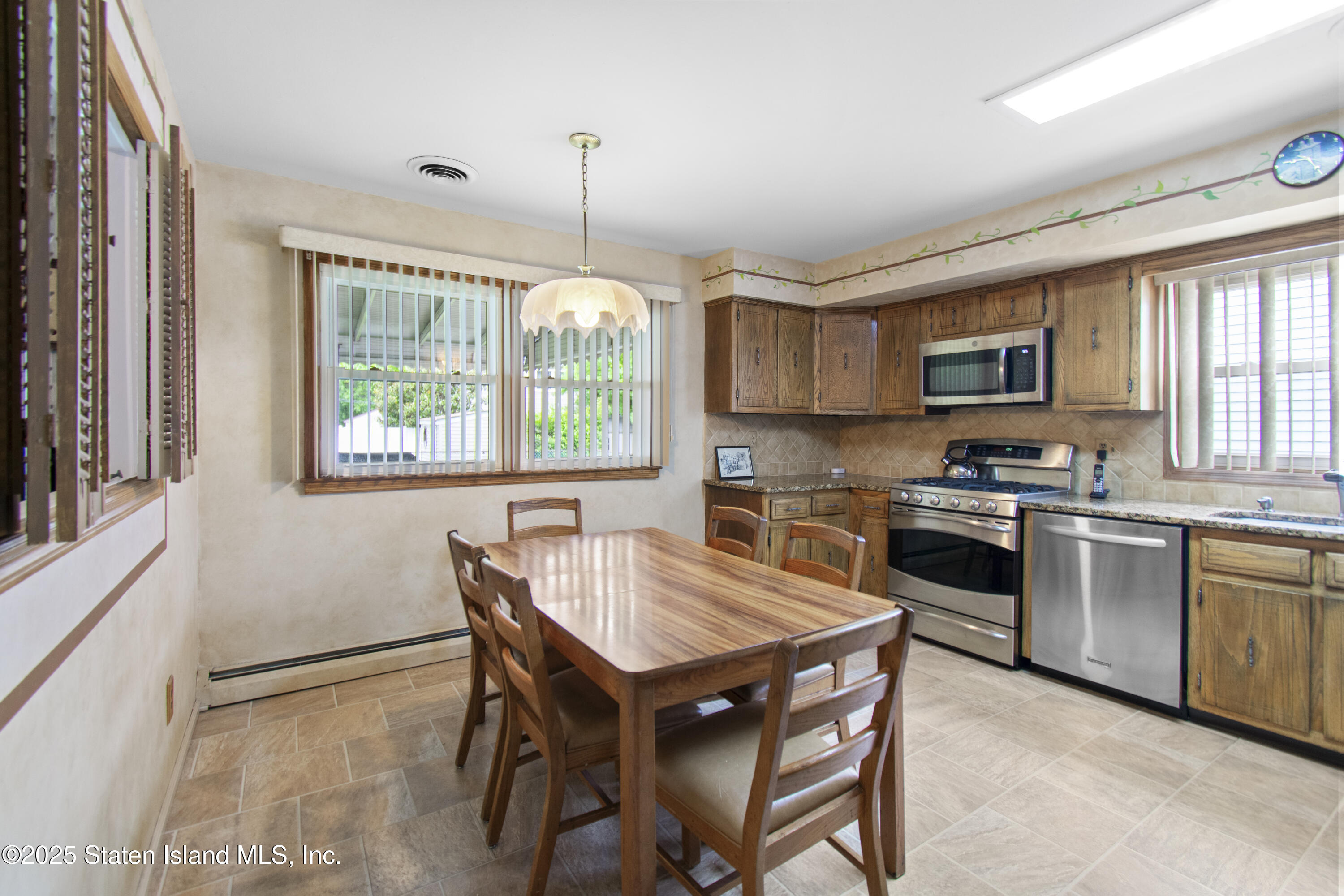 274 Crafton Avenue, Staten Island, New York image 15