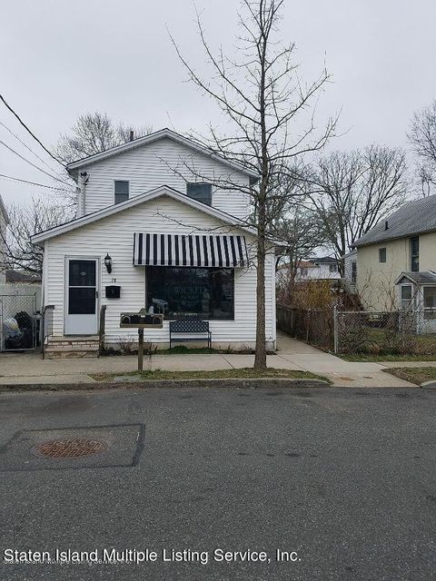 Photo of 78 Winham Avenue, Staten Island, NY 10306 (MLS # 1159987)