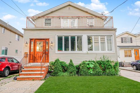 Photo of 201 Van Name Avenue, Staten Island, NY 10303 (MLS # 2503104)