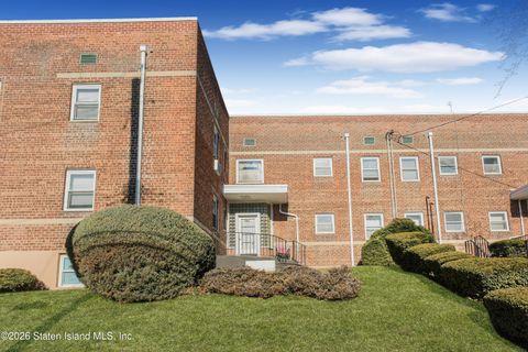 Photo of 585 Castleton Avenue #1c, Staten Island, NY 10301 (MLS # 2600416)