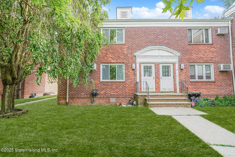 Photo of 12 Stratford Ave Ave #B, Staten Island, NY 10301 (MLS # 2504371)
