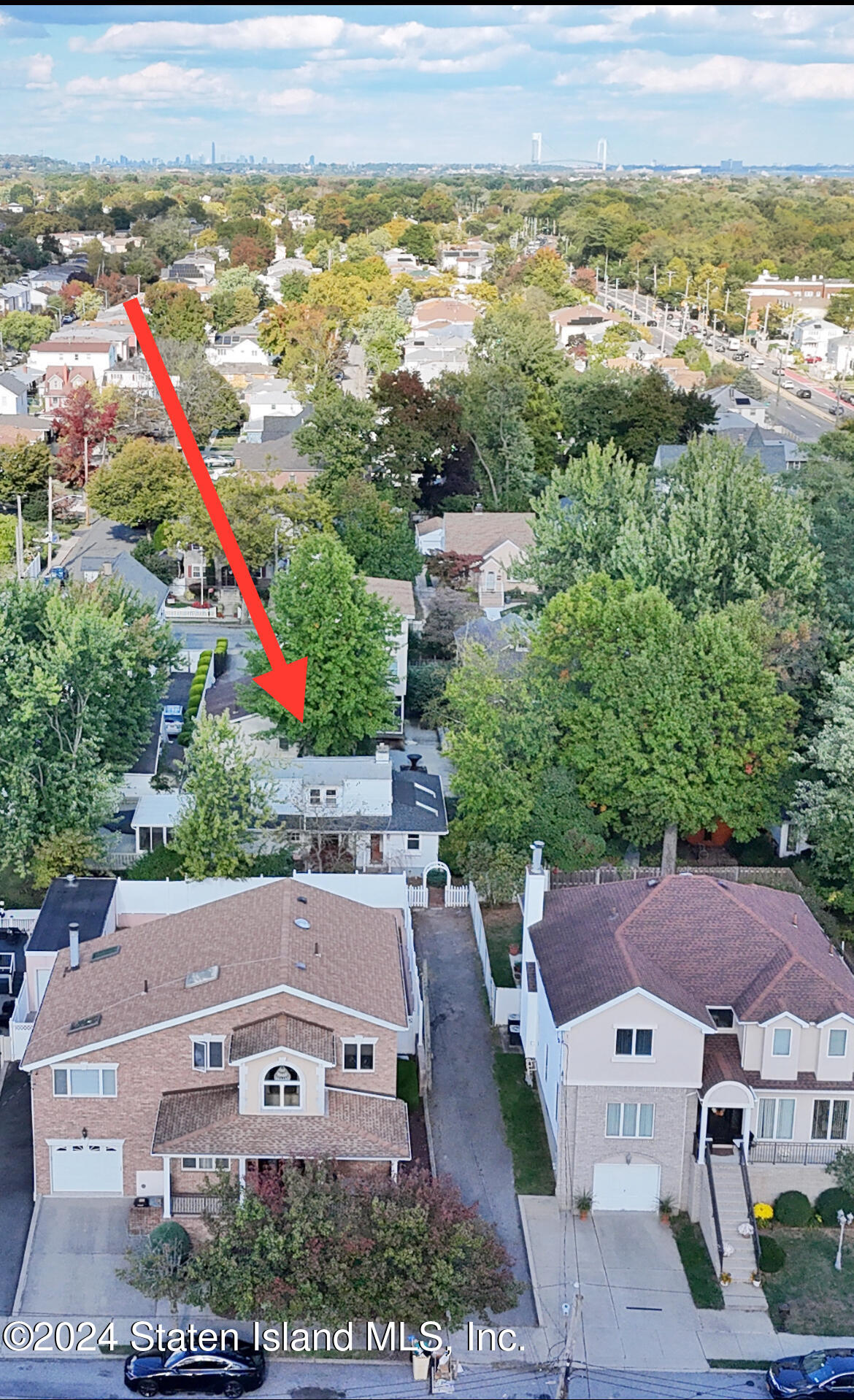 Staten Island, New York 10308, United States, 2 Bedrooms Bedrooms, ,2 BathroomsBathrooms,Residential,Pending,39291