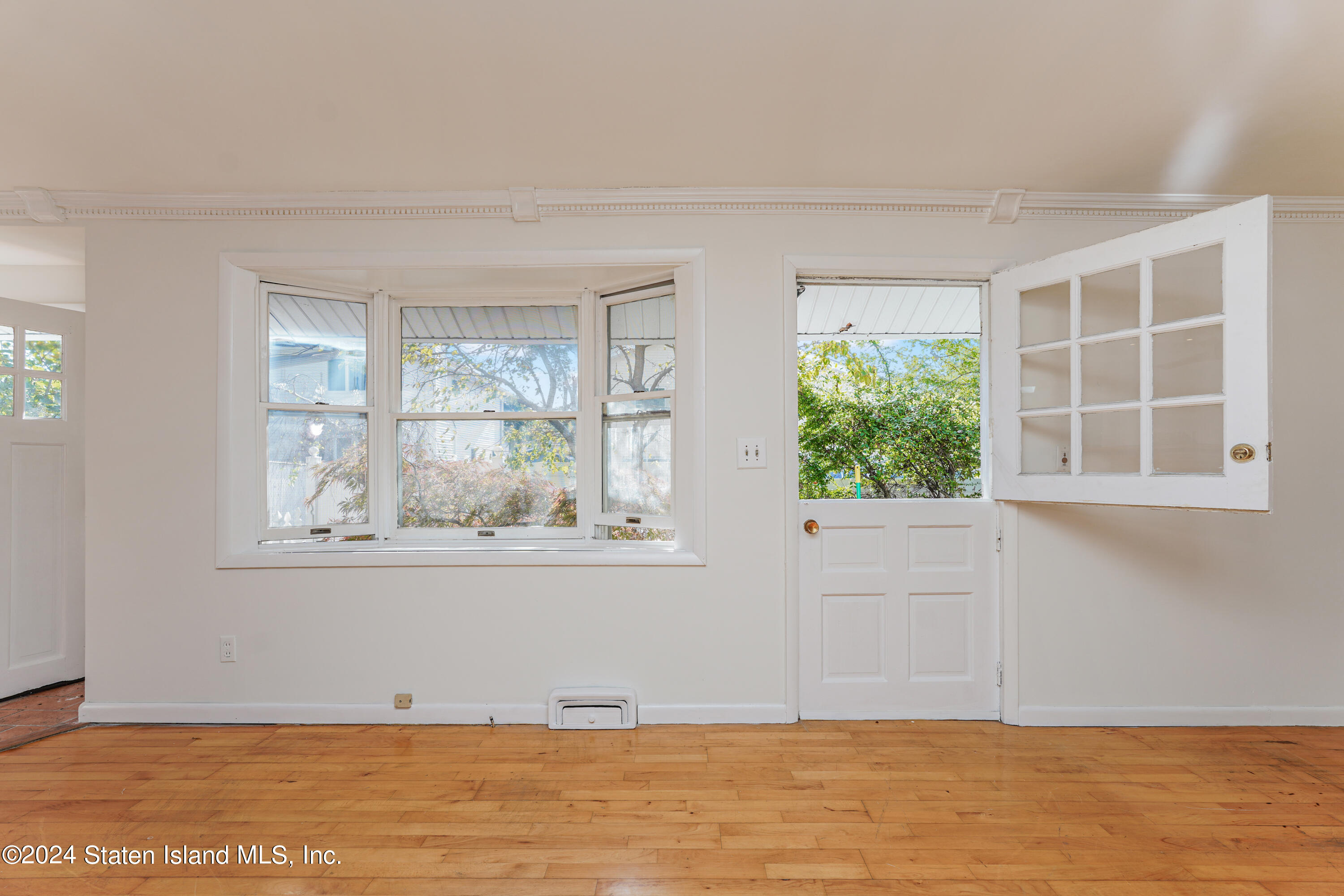 Staten Island, New York 10308, United States, 2 Bedrooms Bedrooms, ,2 BathroomsBathrooms,Residential,Pending,39291