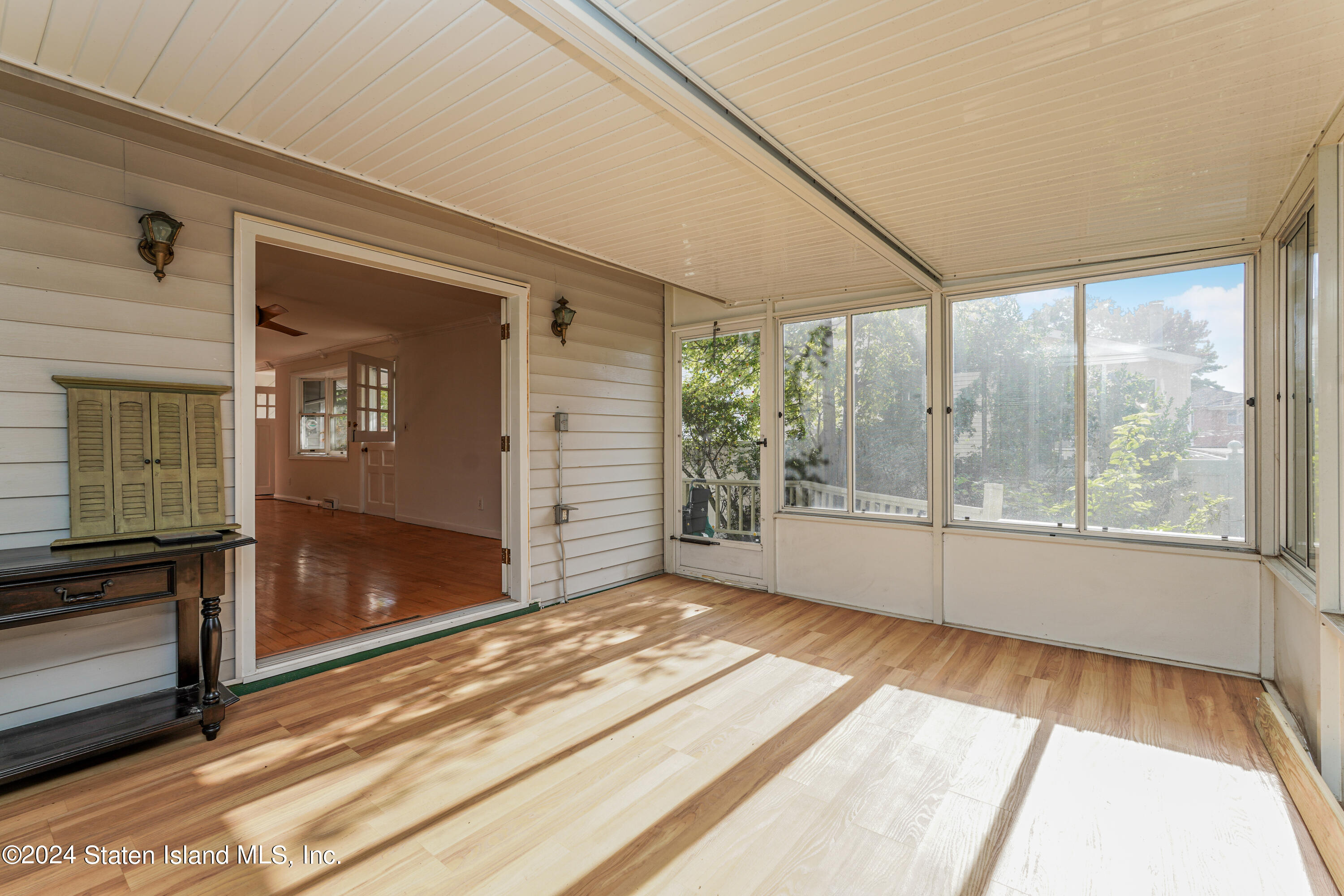 Staten Island, New York 10308, United States, 2 Bedrooms Bedrooms, ,2 BathroomsBathrooms,Residential,Pending,39291