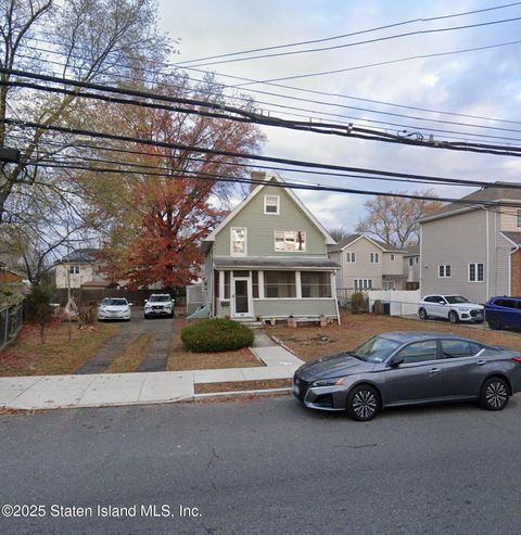 Photo of 3945 Victory Boulevard, Staten Island, NY 10314 (MLS # 2507184)