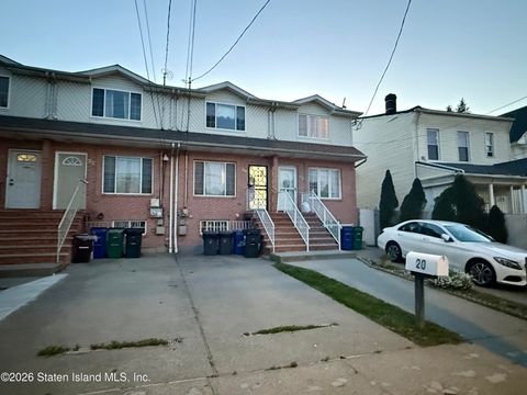 Photo of 20 Union Avenue, Staten Island, NY 10303 (MLS # 2602630)