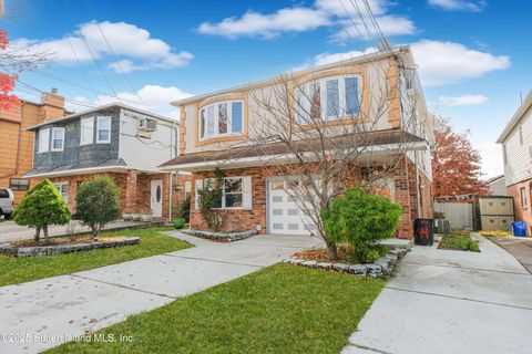 Photo of 44 Braisted Avenue, Staten Island, NY 10314 (MLS # 2506796)