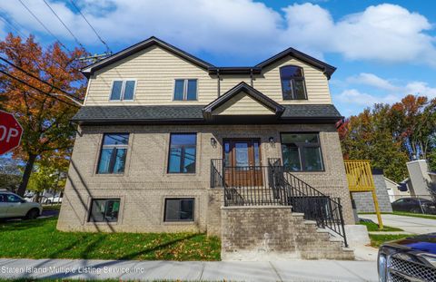 Photo of 71 Mildred Avenue, Staten Island, NY 10314 (MLS # 1165117)