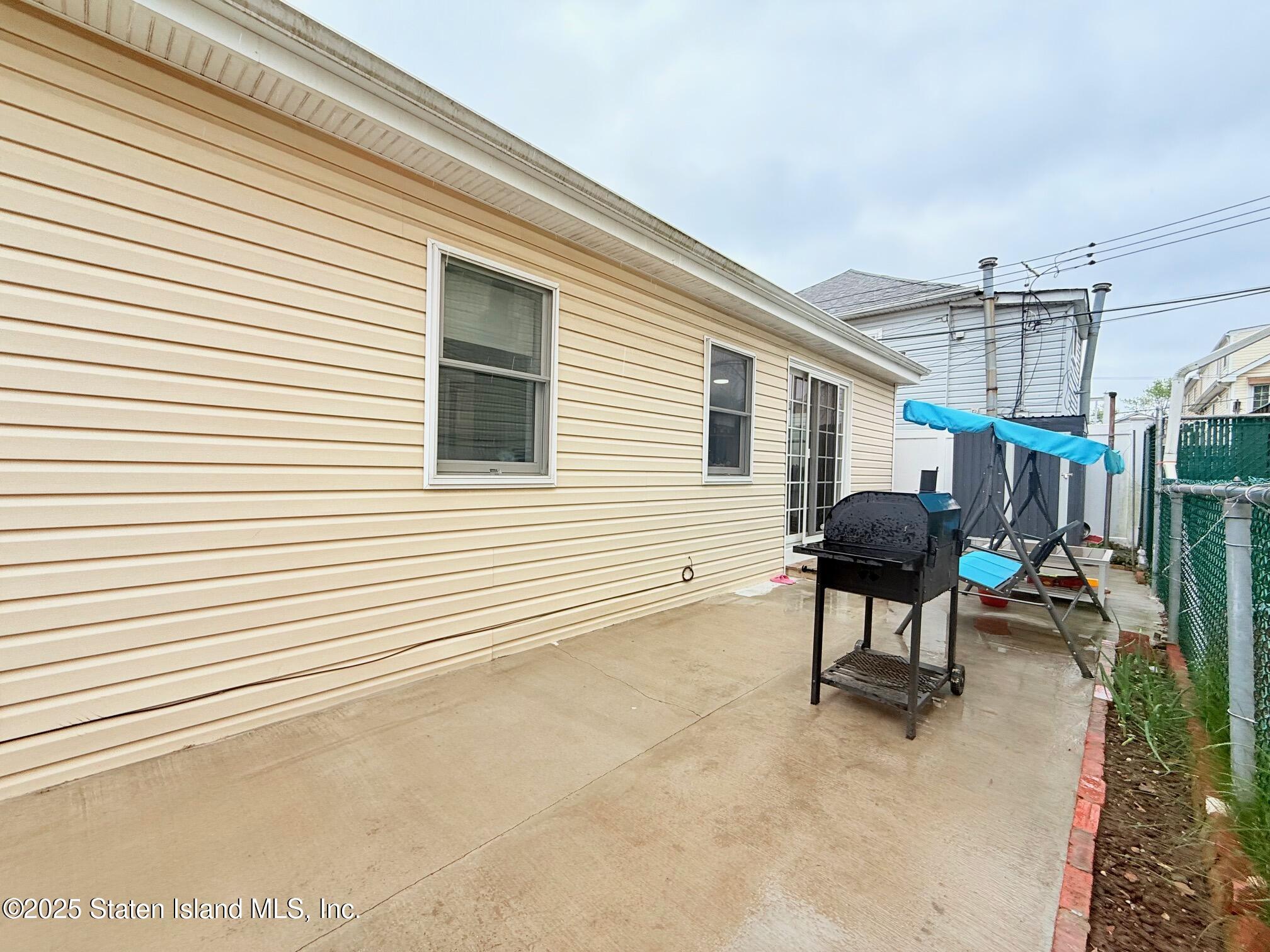 16 Landis Court, Brooklyn, New York image 18
