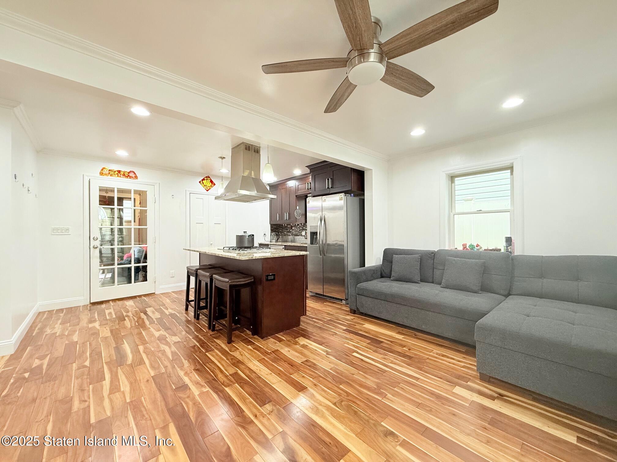 16 Landis Court, Brooklyn, New York image 5