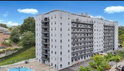 Photo of 20 Cliff Street #5n, Staten Island, NY 10305 (MLS # 2405754)