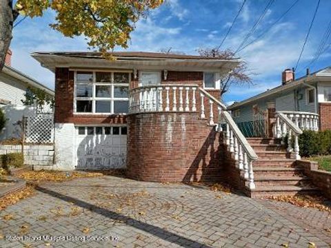 Photo of 11 Vincent Avenue, Staten Island, NY 10306 (MLS # 1162387)