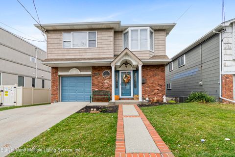 Photo of 19 Boone Street, Staten Island, NY 10314 (MLS # 1160618)