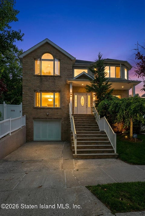 Photo of 38 Bayview Avenue, Staten Island, NY 10309 (MLS # 2603101)