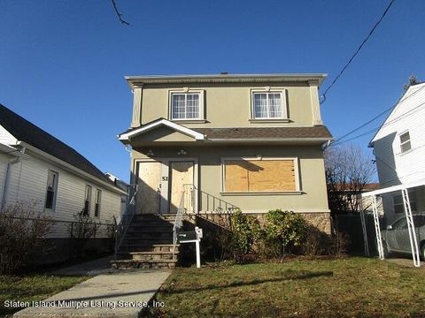Photo of 52 Arlington Avenue, Staten Island, NY 10303 (MLS # 1159619)