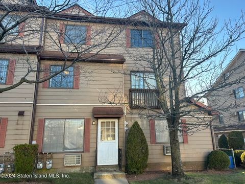 Photo of 166 Richmond Hill Road, Staten Island, NY 10314 (MLS # 2406828)