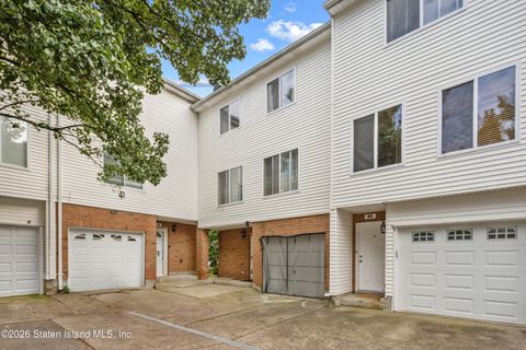 Photo of 56 Emily Lane, Staten Island, NY 10312 (MLS # 2602305)