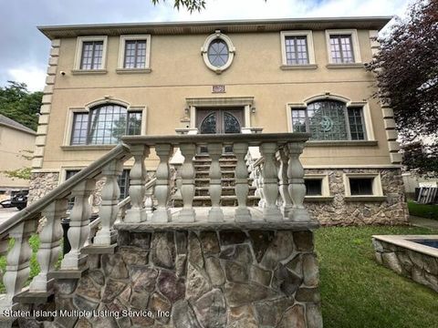 Photo of 1841 Richmond Road, Staten Island, NY 10306 (MLS # 2505040)