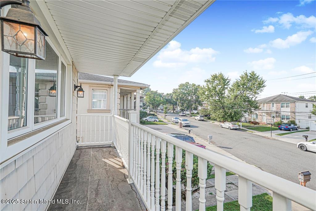 47 Carpenter Avenue