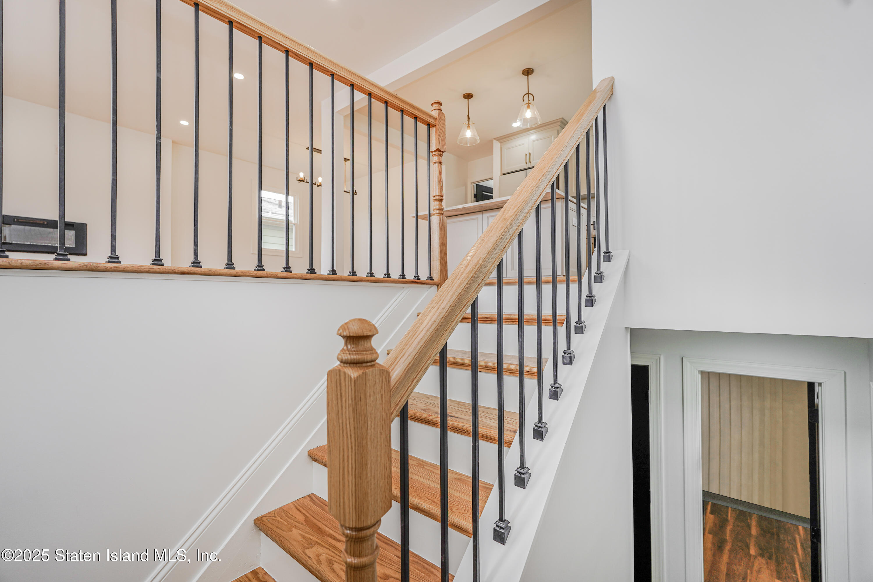 162 Sand Lane, Staten Island, New York image 4