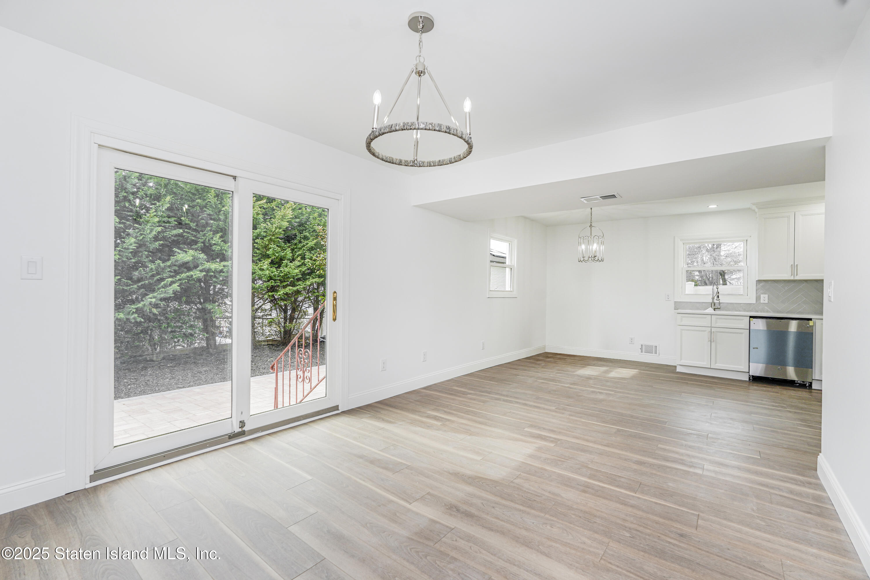 162 Sand Lane, Staten Island, New York image 33