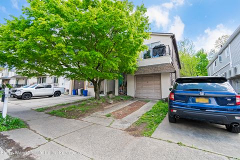 Photo of 74 Roanoke Street, Staten Island, NY 10314 (MLS # 1161607)