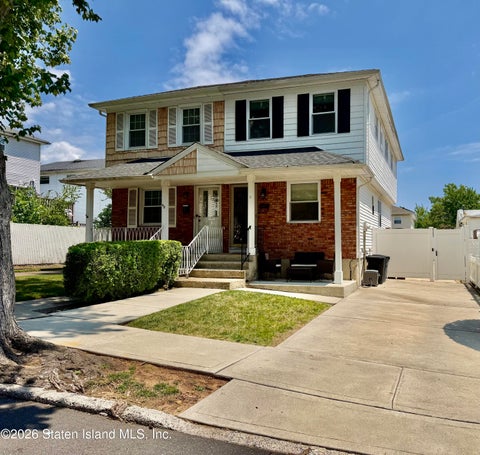 Photo of 44 Fenway Circle, Staten Island, NY 10308 (MLS # 2604198)