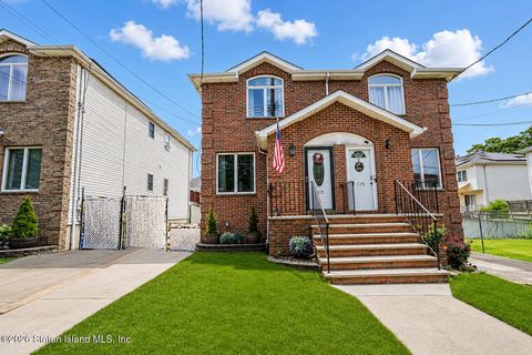 Homes For Sale - 128 Graves Street<br/> Staten Island, NY 10314