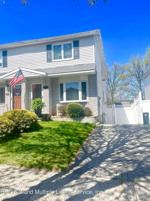 Photo of 57 Vineland Avenue, Staten Island, NY 10312 (MLS # 1161391)