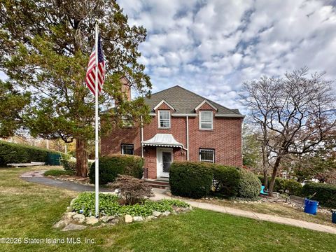 Photo of 225 3rd Street, Staten Island, NY 10306 (MLS # 2601121)