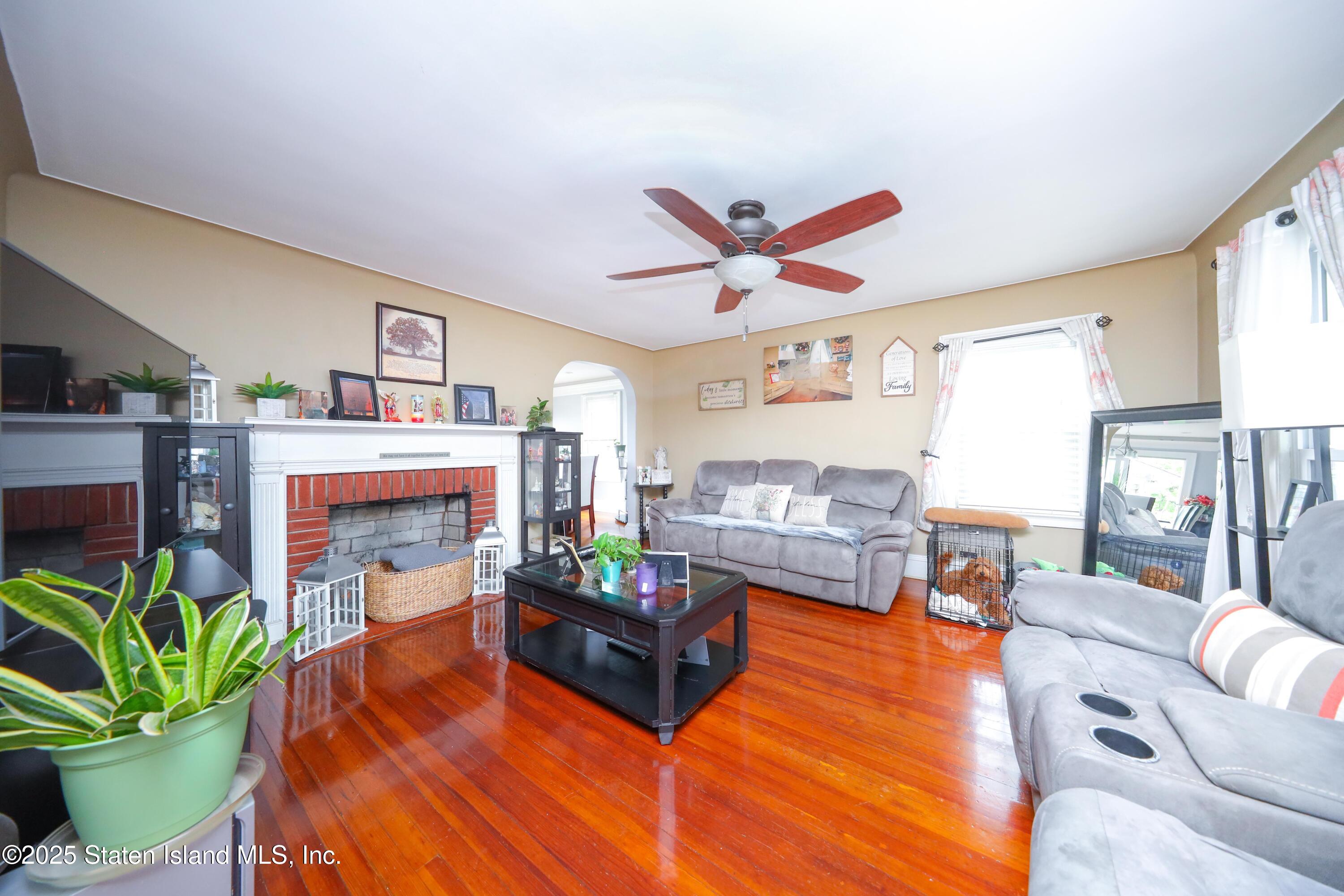 28 Trinity Place, Staten Island, New York image 3
