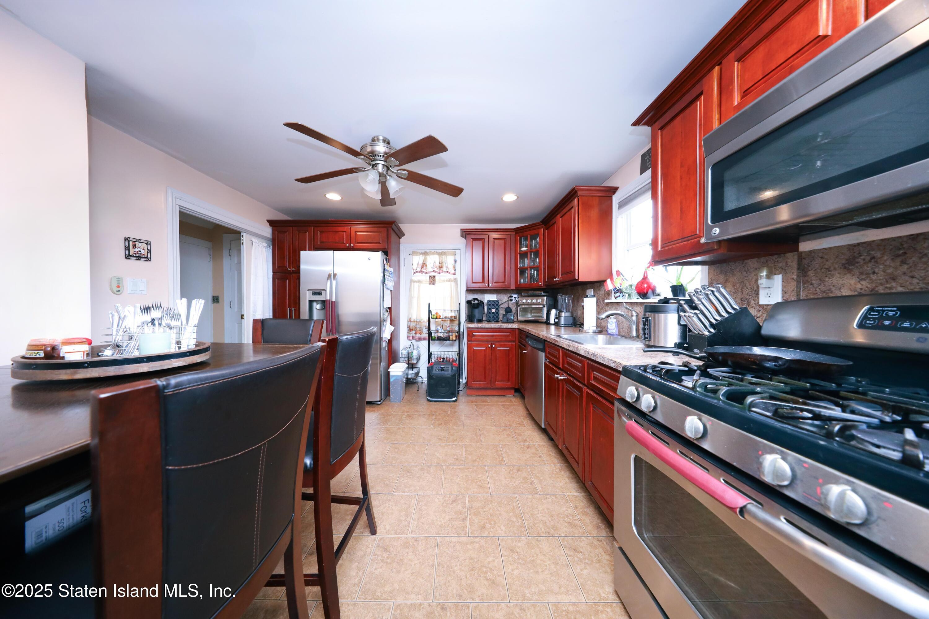 28 Trinity Place, Staten Island, New York image 8