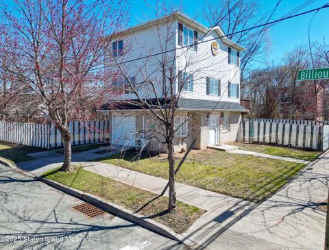 Photo of 374 Billiou Street, Staten Island, NY 10312 (MLS # 2501456)