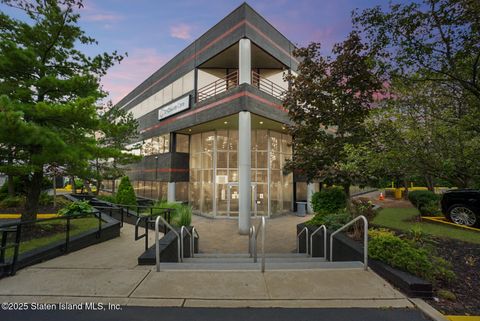 Photo of 260 Christopher Lane, Staten Island, NY 10314 (MLS # 2507072)