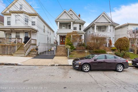 Photo of 60 Dubois Avenue, Staten Island, NY 10310 (MLS # 1159834)