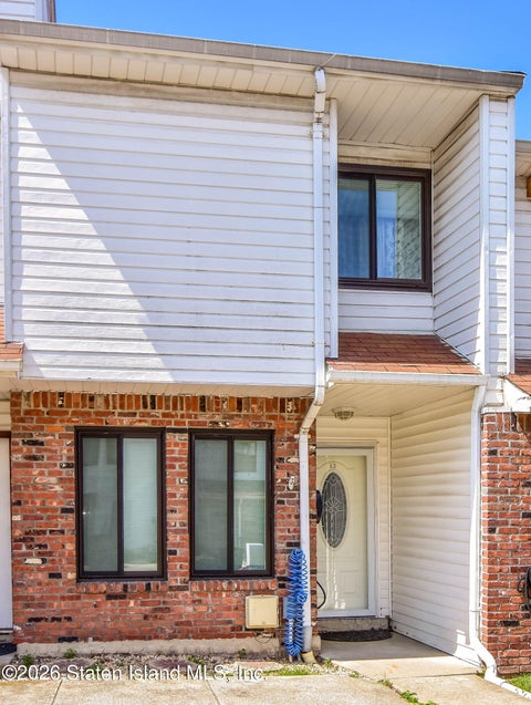 Photo of 12 Stratford Court, Staten Island, NY 10314 (MLS # 2603196)