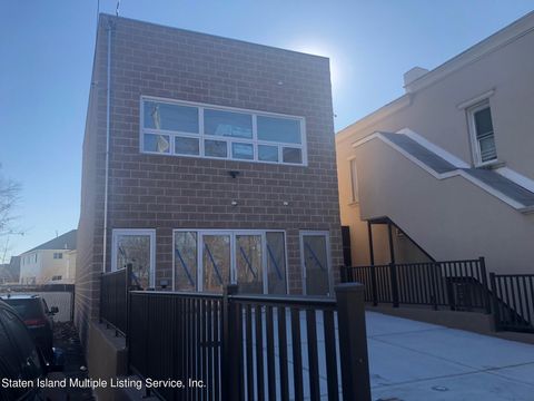Photo of 4162 Victory Boulevard #A, Staten Island, NY 10314 (MLS # 1158784)