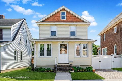 Homes For Sale - 475 Pelton Avenue<br/> Staten Island, NY 10310