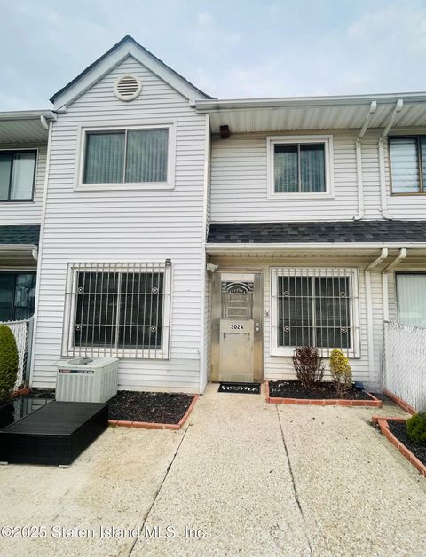 Photo of 302 Andros Avenue #A, Staten Island, NY 10303 (MLS # 2501726)