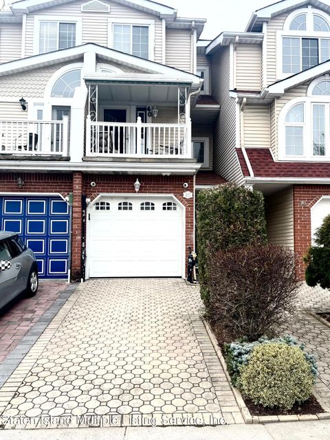 Photo of 40 Chesebrough Street, Staten Island, NY 10312 (MLS # 2400848)