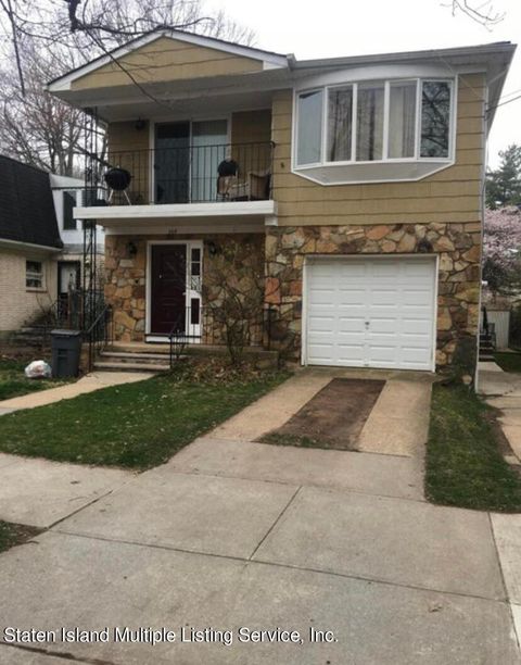 Photo of 264 Woodward Avenue, Staten Island, NY 10314 (MLS # 1163685)