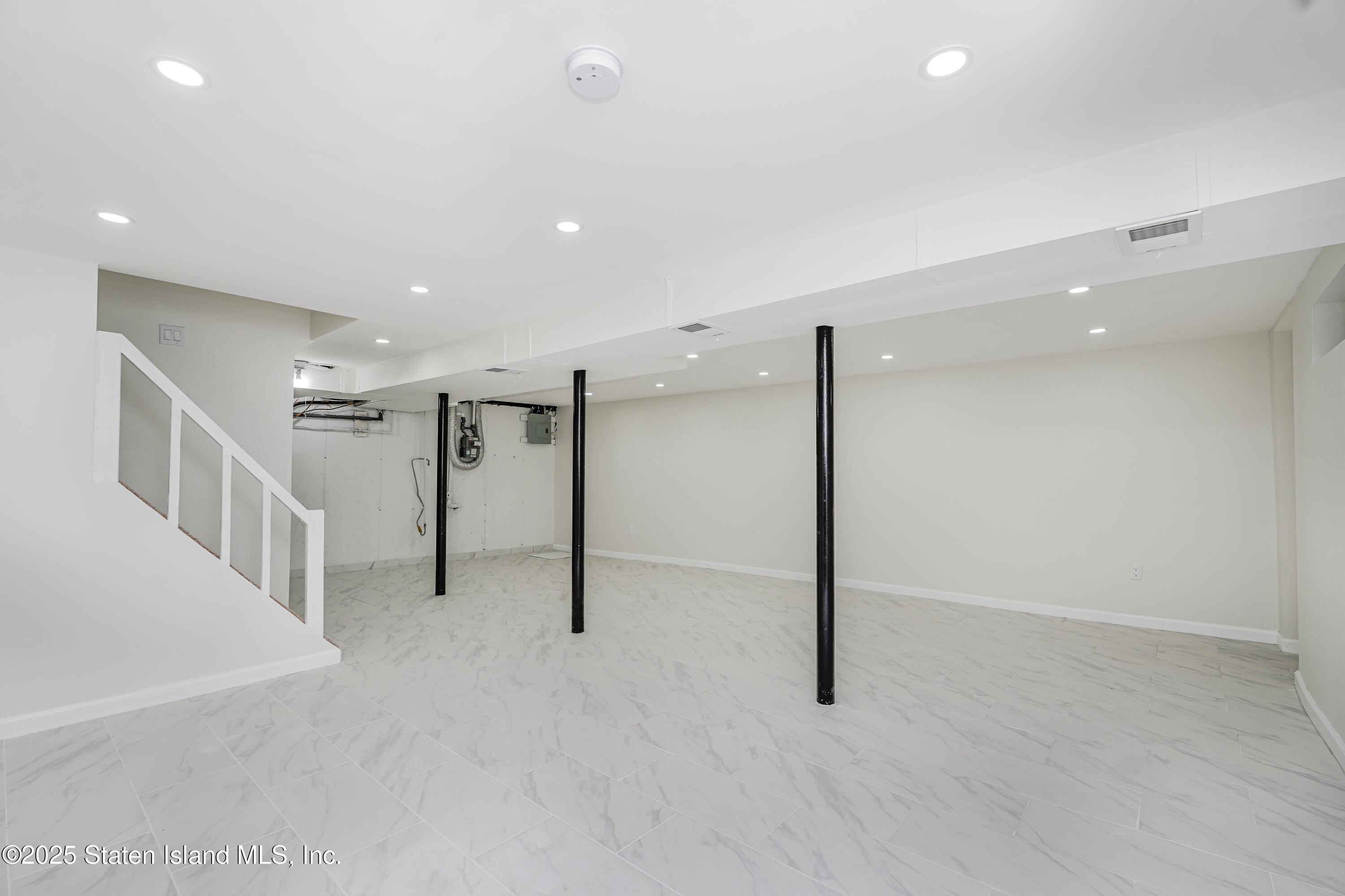 140 Ada Drive, Staten Island, New York image 39