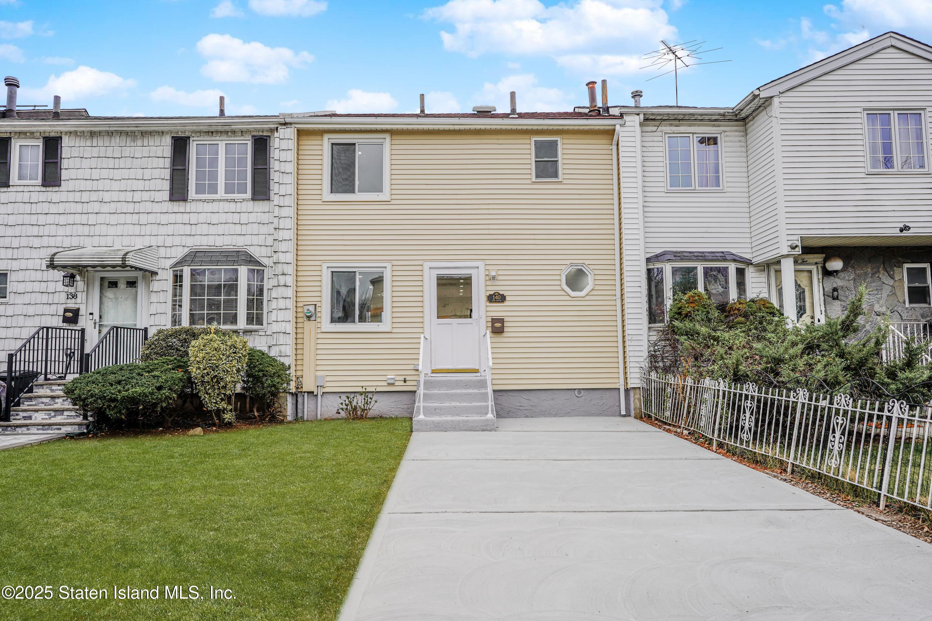 140 Ada Drive, Staten Island, New York image 1